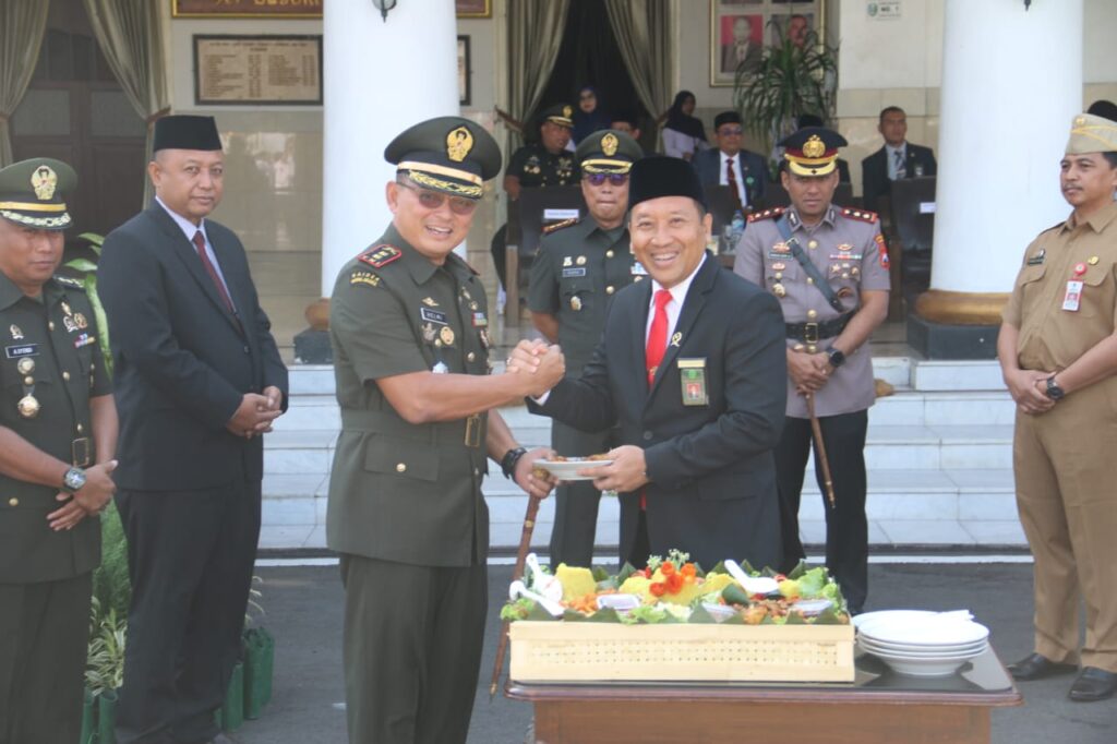 Dandim Madiun Hadiri Upacara Hari Mahkamah Agung RI ke-79.