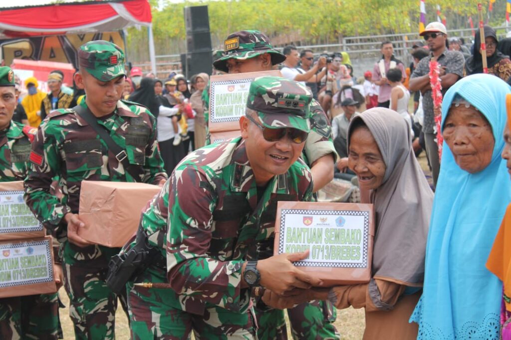 Dandim 0713 Brebes Tutup Upacara TMMD Sengkuyung Tahap III di Desa Waru 