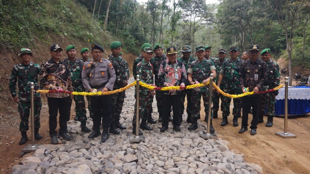 Forkopimda Wonosobo Tinjau Hasil TMMD Sengkuyung Tahap III di Desa Tempurejo