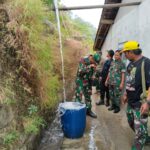 Pastikan Air Bersih : Dandim Brebes Cek Sumur Resapan Untuk Warga Ciomas Bantarkawunggai Ciraja