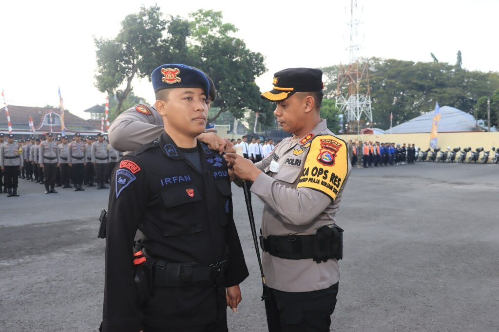 Polres Loteng Gelar Apel Pasukan Operasi Mantap Praja Rinjani 2024. 