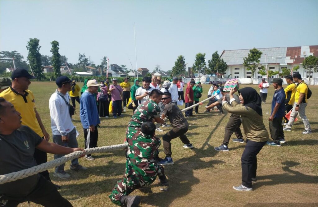 Meriahkan HUT Ke-79 Kemerdekaan RI, Muspika Garum Gelar Perlombaan Tradisional