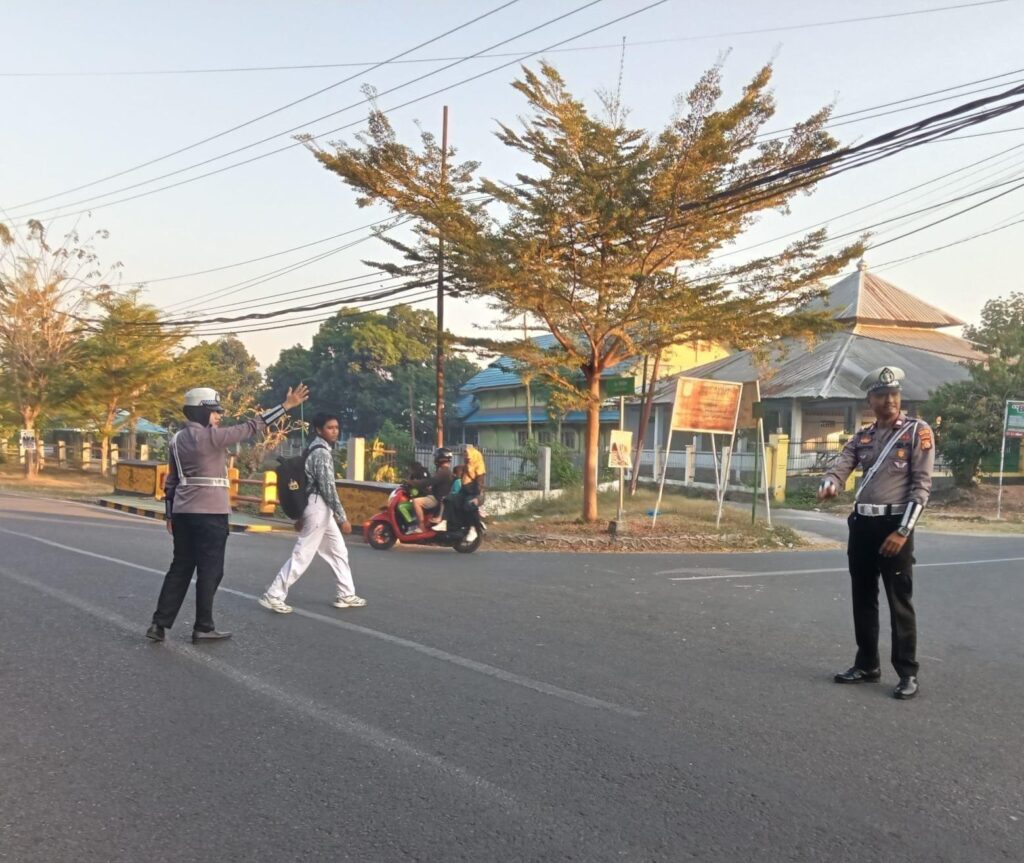 Polres Bima Kota Gelar Pengaturan Lalu Lintas Pagi Hari “Rawan Pagi” untuk Ciptakan Kenyamanan Masyarakat