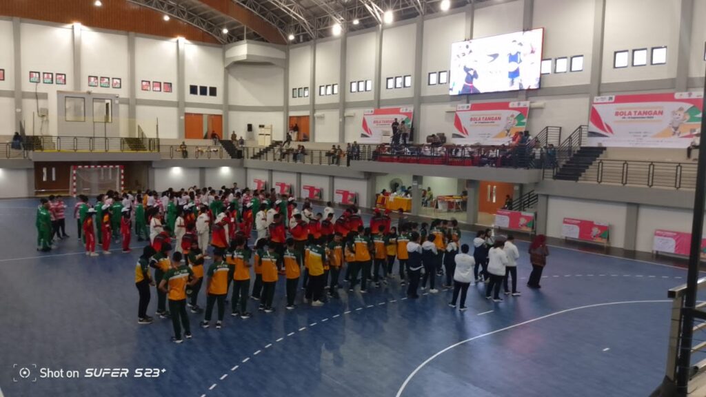 Hadiri Kick Off Open Ceremony Pertandingan Hand Ball PON XXI Aceh – Sumut, Pasi Ops Sampaikan Pesan Dandim 0105/Abar