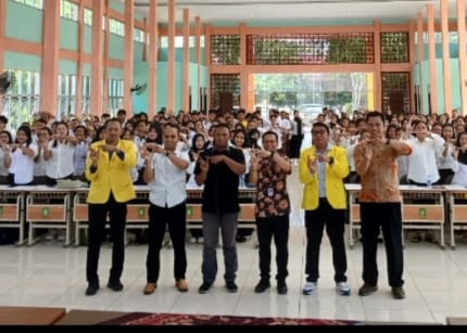 Agus Kurniawan penanggungjawab UT Buka OSMB dan PKBJJ Kab.Sekadau