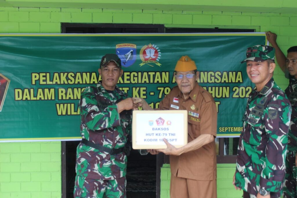 Sambut HUT TNI Ke-79, Kodim 1015/Sampit Kunjungi Veteran Dan Warakawuri