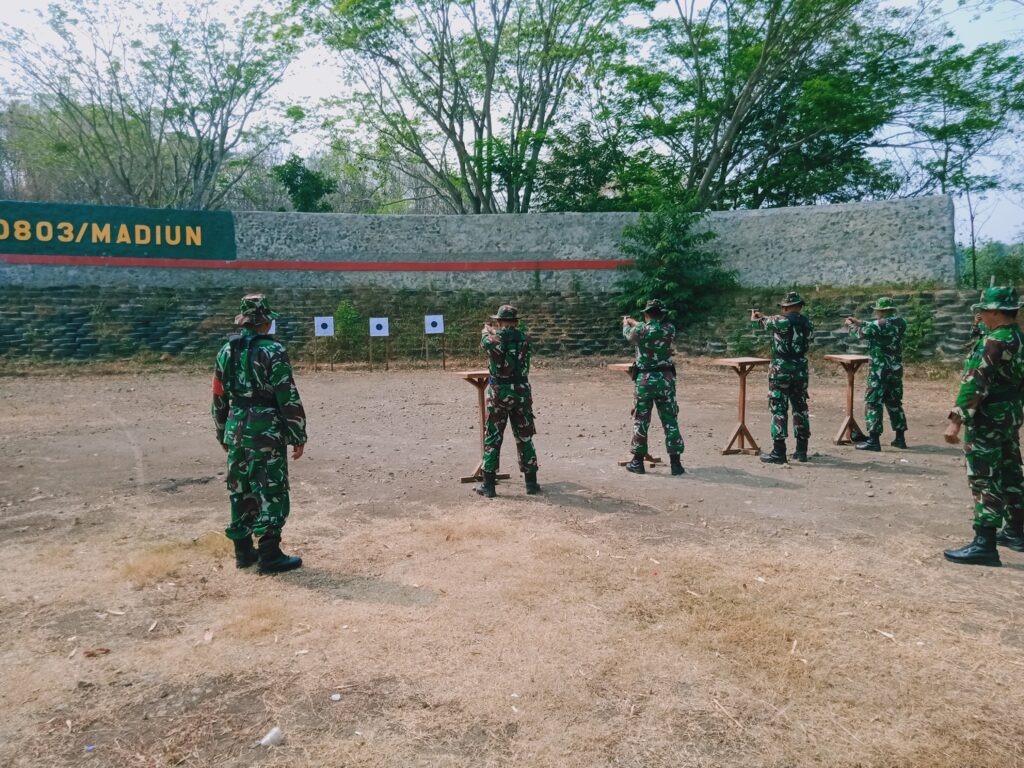 Jaga Kemampuan Prajurit, Kodim Madiun Gelar Latihan Menembak Semester II TA. 2024.