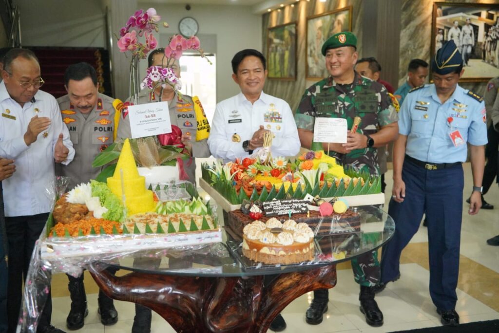 Berikan Kejutan, Danrem 162/Wira Bhakti Beserta Pejabat Forkopimda Sambangi Mapolda NTB