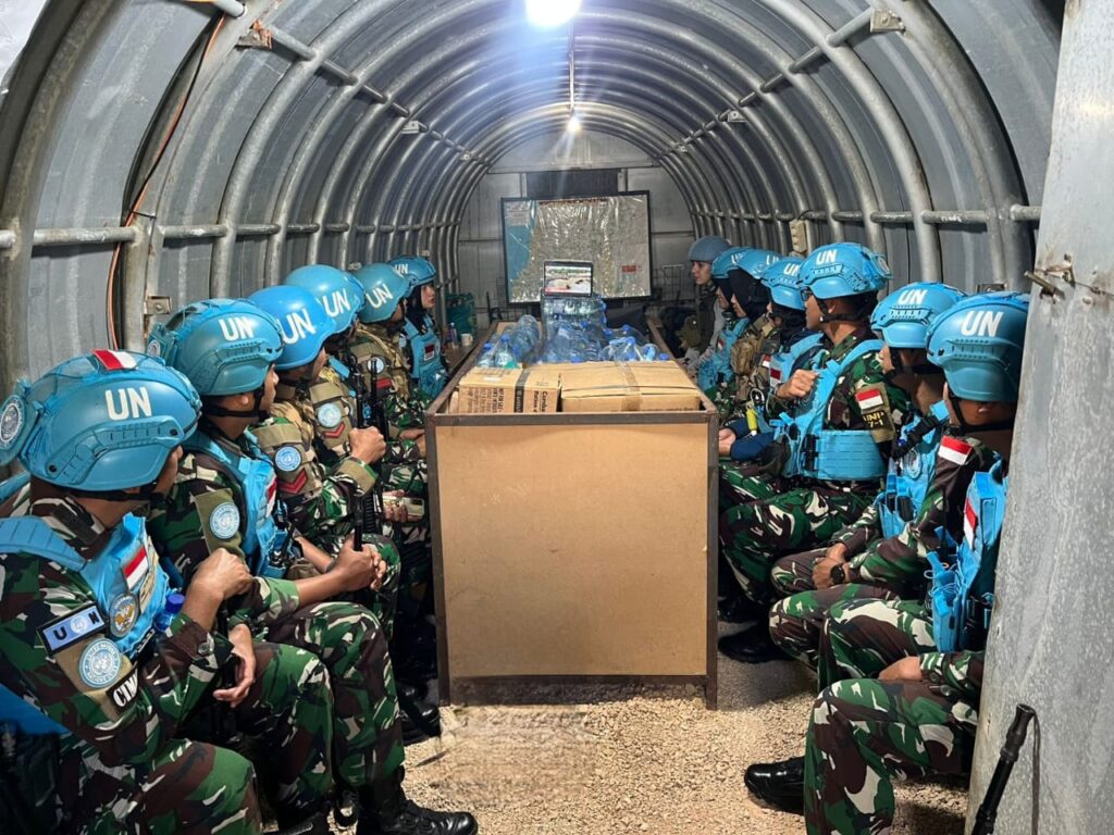 “DITENGAH SITUASI KONFLIK DI LEBANON SELATAN, PRAJURIT SATGAS YONMEK TNI KONGA XXIII-R UNIFIL TETAP RAYAKAN HUT KE-79 TENTARA NASIONAL INDONESIA”