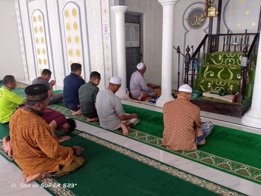 Melalui Wadah Sholat Subuh Berjamaah, Dandim 0105/Abar Ucapkan Terimakasih Kepada Masyarakat Atas Dukungannya Saat HUT TNI Ke – 79