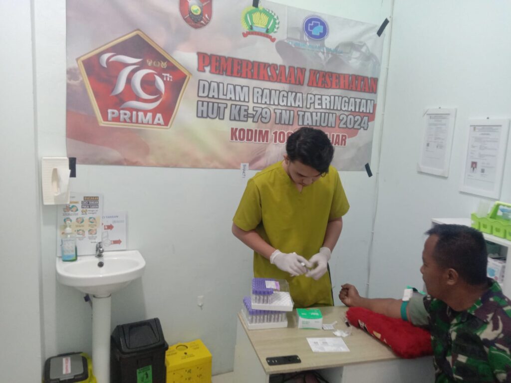 HUT TNI Ke -79 ” Kodim 1006/Banjar Gelar Pemeriksaan Kesehatan Klinik Alifa Farma Banjarbaru 