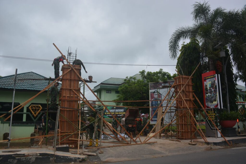 “Gapura Pintu Gerbang” Makodim 1006/Banjar Dibangun