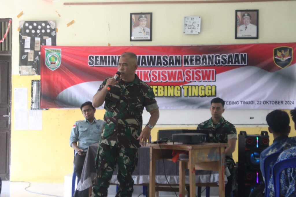 Kasdim 1001 Berikan Wawasan Kebangsaan di SMA Negeri 1 Tebing Tinggi