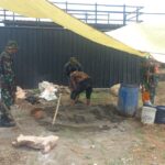 Dukung Program Desa, Babinsa Bantu Pasang Paving Block di Rest Area