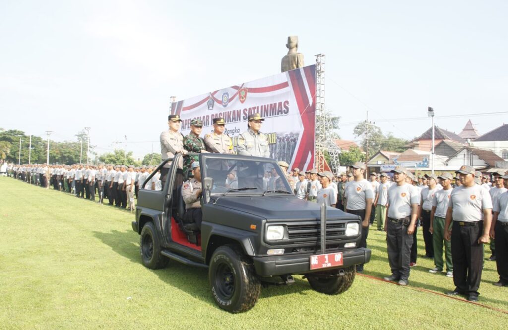 Sinergitas Persiapan Pilkada 2024, Forkopimda Dan Forkopimcam Kab, Blitar Ikuti Apel Gelar Linmas Di Pemkab Blitar