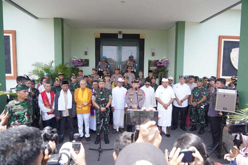 TNI POLRI Gelar Doa Bersama Lintas Agama Pilkada Damai