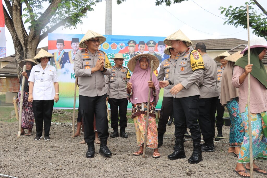 Kapolres Loteng Dampingi Kapolda NTB Launching Gugus Tugas Polri Dukung Ketahanan Pangan.