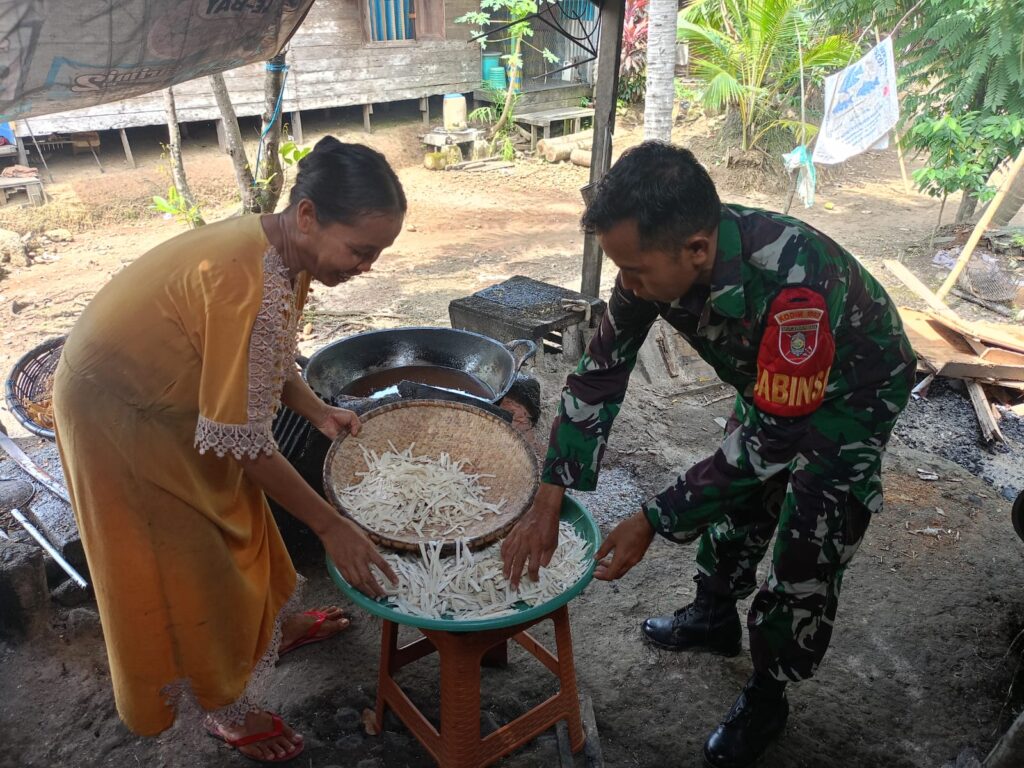 Babinsa Berperan Aktif dalam Pengembangan UMKM di Wilayah Binaan