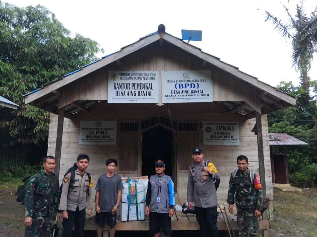 TNI-Polri Pengawalan Pendistribusian Logistik Pilkada TPS Terluar