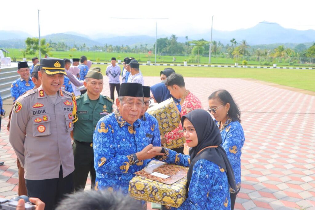 Kapolres Lombok Utara Hadiri Upacara Hari Korpri ke-53