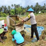 Bhabinkamtibmas Desa Bagik Papan Dalam Memelihara Kamtibmas dan Dukung Program Ketahanan Pangan