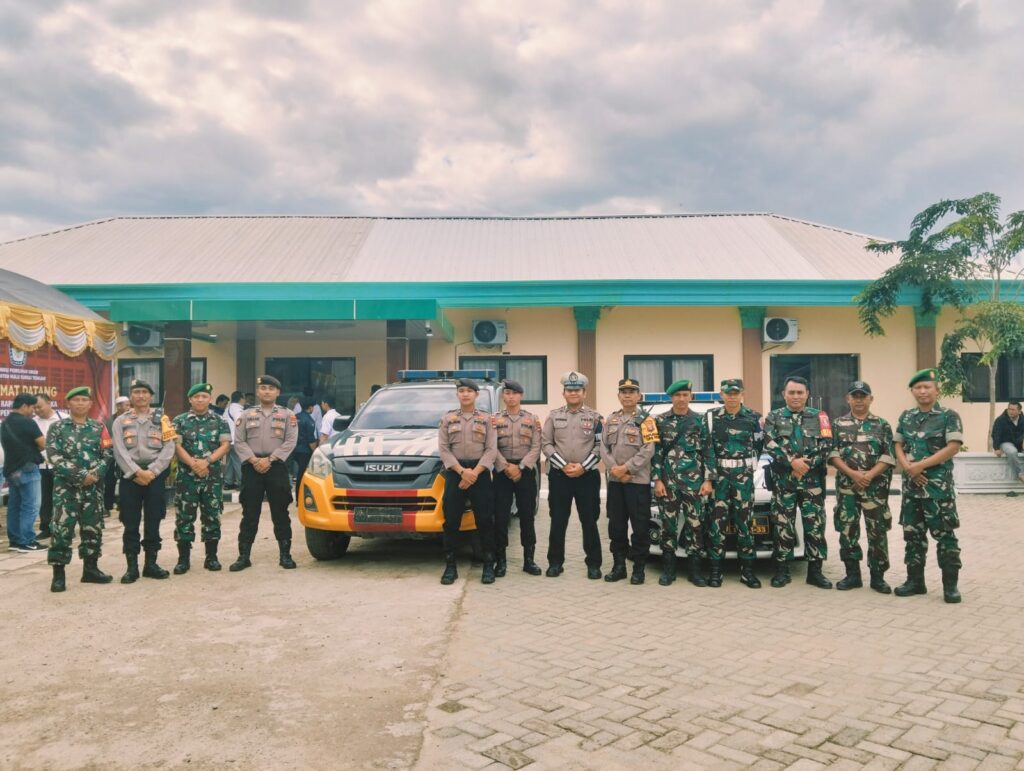 Sinergitas TNI-Polri Pengamanan Rapat Pleno Terbuka Rekapitulasi Penghitungan Suara Pilkada Serentak 2024 Tingkat Kab.HST