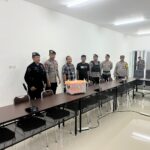 Polres Sumbawa Barat Lakukan Pengawalan Berita Acara dan Sertifikat Rekapitulasi Hasil Perhitungan Model D Kabupaten