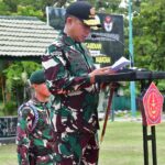 Panglima TNI Beri Reward KPLB Kepada 12 Prajurit TNI Berprestasi Tugas Operasi Papua