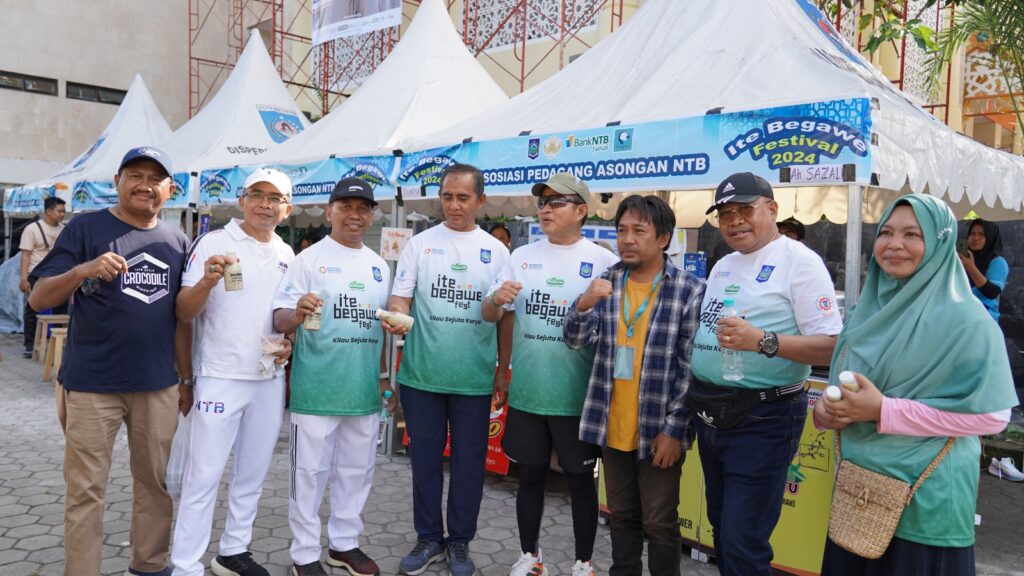 Usai Merumatta Half Marathon, Pj Gubernur NTB Semarakkan BBI Ite Begawe Fest dengan Senam dan Jalan Sehat