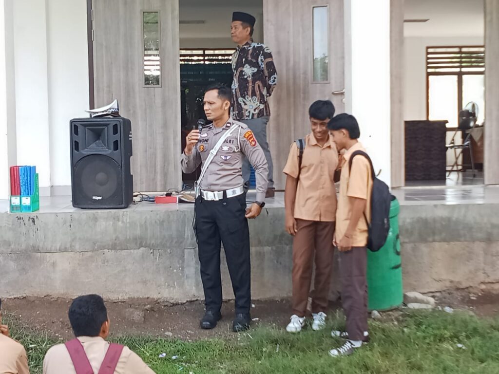 Pentingnya Edukasi Etika Berlalu Lintas Bagi Pelajar