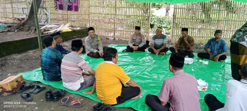 Polsek Bayan Tunjukkan Kepedulian di Tengah Duka Keluarga Alm. H. Muhamad Mansur