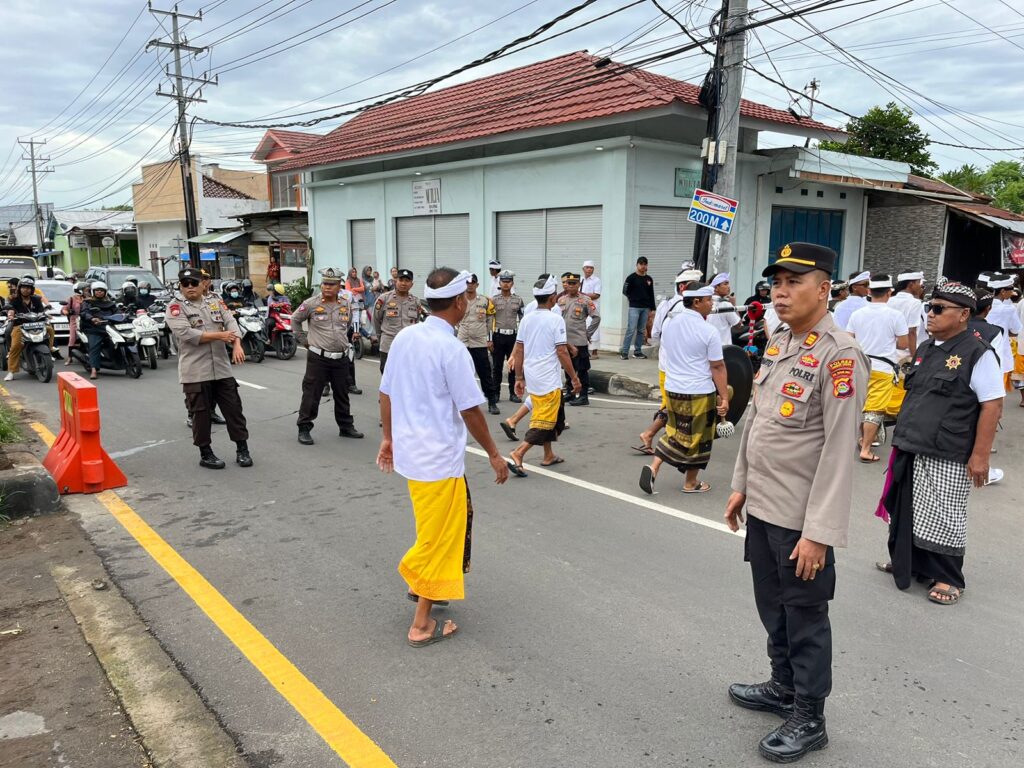 Polres Lombok Utara Amankan Kegiatan Keagamaan di Tanjung.