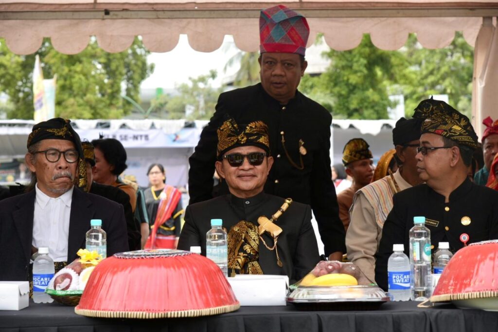 Parade Budaya dan Expo, Pj Gubernur NTB: Ruang untuk Mengekspresikan Diri melalui Seni