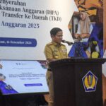 Pj Gubernur NTB Hassanudin, Serahkan DIPA Dan Buku Alokasi TKD Tahun Anggaran 2025 Secara Digital