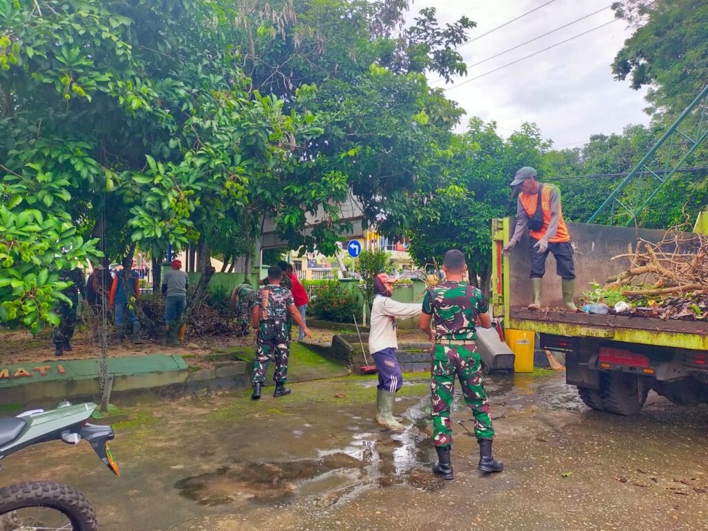 Koramil Banjarbaru Karbak Sasar Pemukiman Lingkungan Warga , Fasum Cegah Batingsor Wabah Penyakit 