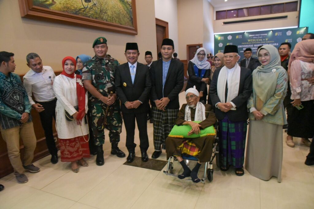 Hadiri Wisuda UNU NTB, Pj Gubernur Berpesan Ciptakan Lapangan Kerja