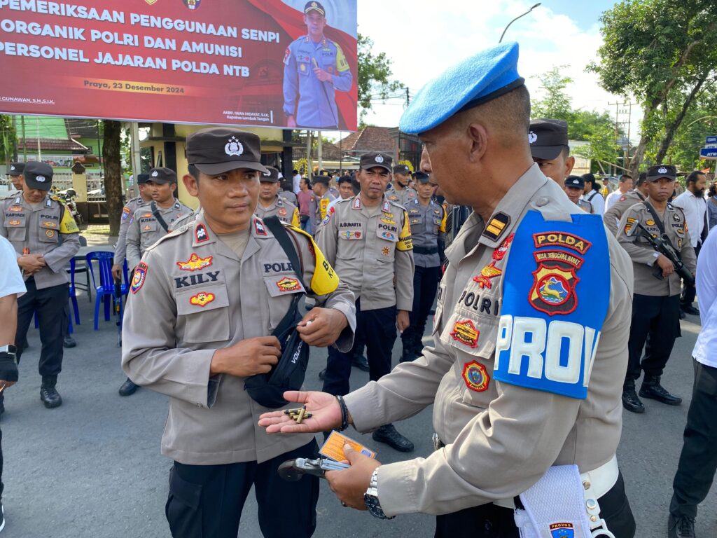 Bid Propam Polda NTB Laksanakan Pemeriksaan Penggunaan Senpi di Polres Loteng.