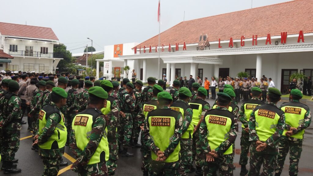 Jelang Pergantian Tahun, Kasdim 0819 Pasuruan Hadiri Apel Gabungan Pengamanan Malam Tahun Baru 2025