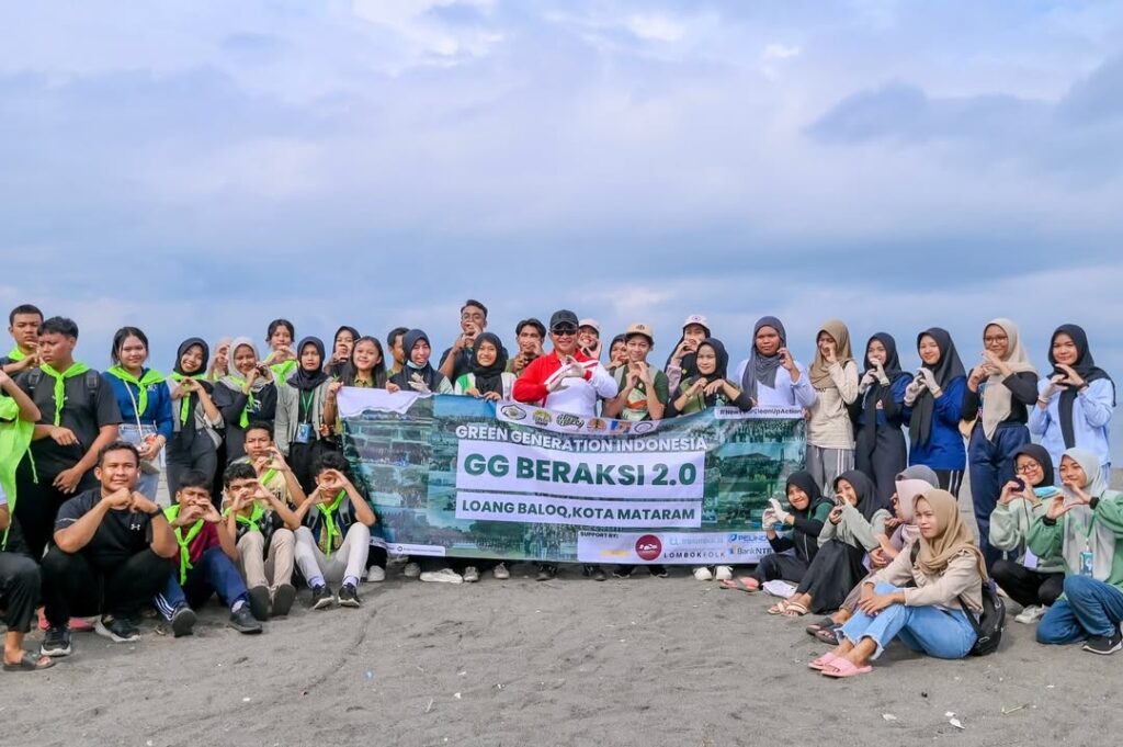 Awali Tahun 2025 Dengan Aksi Bersih Pantai, Hassanudin: Mari Kita Jaga Alam, Alam Akan Menjaga Kita