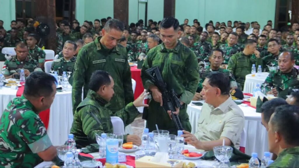 Menhan RI Rayakan Tahun Baru Bersama Prajurit Yonif 754 Kostrad di Pedalaman Papua