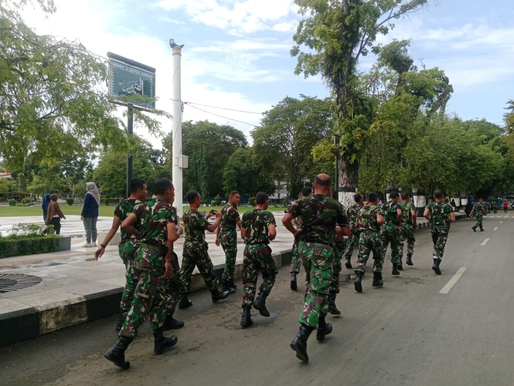 Kodim 1002/HST Gelar Lari Pagi Rutin, Jaga Kebugaran dan Soliditas Prajurit