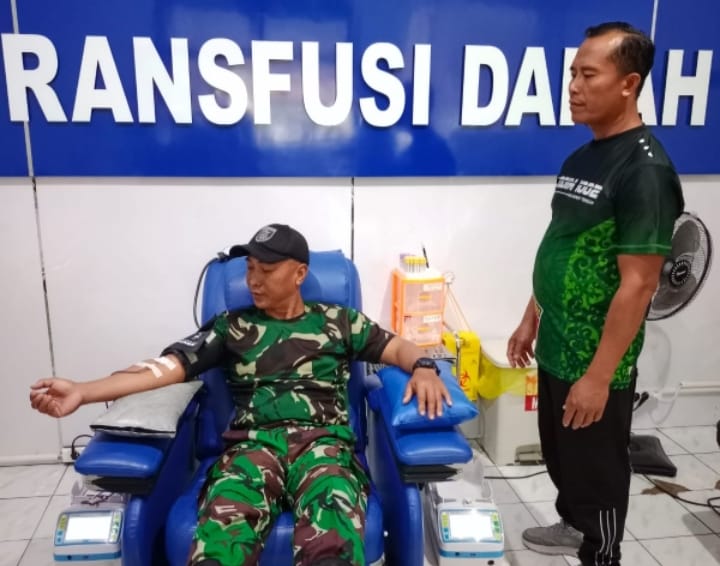 Babinsa Koramil Barabai Jadi Pahlawan Kemanusiaan, Donor Darah Selamatkan Nyawa Warga