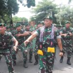 Pangdivif 2 Kostrad Kunjungi Yonarmed 1 Kostrad, Tekankan Disiplin dan Profesionalisme