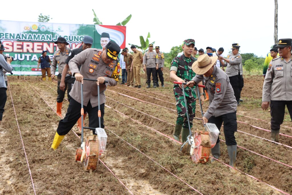 Dandim 1006/Banjar Dukung  Tanam Jagung Serentak   1 Juta Hektar Bersama Polres Banjarbaru