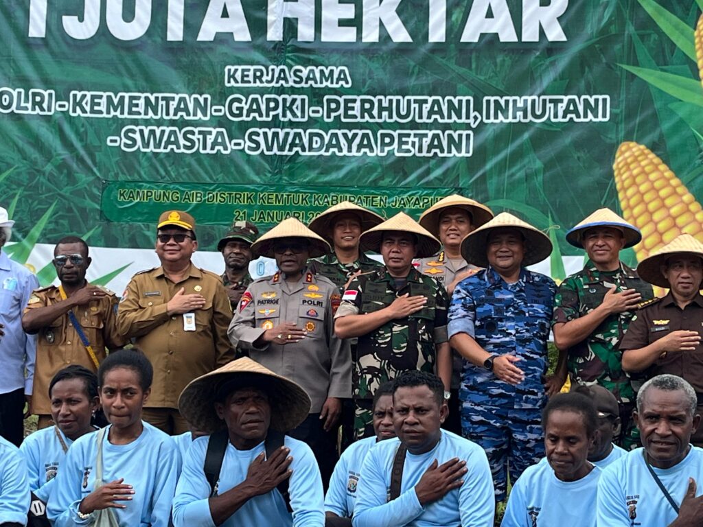 Danyonif 751/VJS terlibat dalam Kegiatan Penanaman Jagung Serentak 1 Juta Hektar di Distrik Kemtuk Jayapura