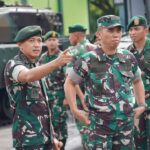 Prajurit Yonkav 8 Kostrad Terima Kunjungan Tim Wasev Alutsista dan Dalgiat Topografi