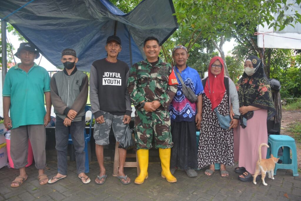 Tingkatkan Animo Masyarakat Dan Pemuda Menjadi Calon Prajurit TNI ” Babinsa Kodim 1006/Banjar Kampanye Sosialisasikan Kewilayah Binaan