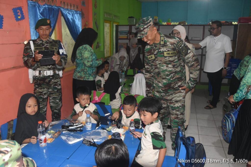 Uji Coba Makan Bergizi Kembali Digelar di HST, Sasar Anak Usia Dini di TK Kartika V-25