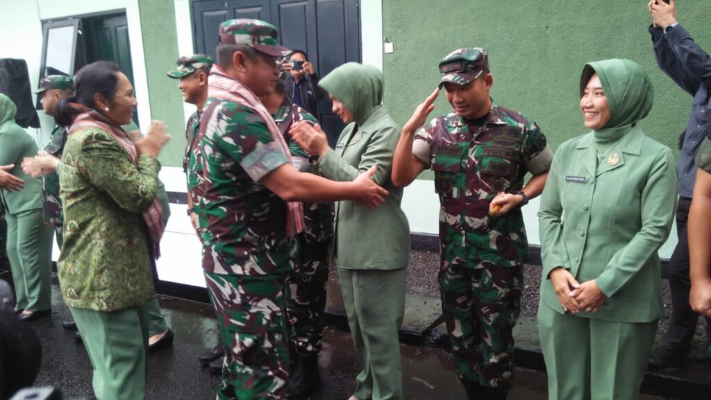 Dandim Loteng Hadiri Pengarahan Langsung Oleh KSAD di Aula Sudirman Korem 162/WB