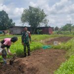 Pererat Dengan Masyarakat Desa Binaan, Babinsa 1015-13/Seruyan Hulu Melaksanakan Komsos